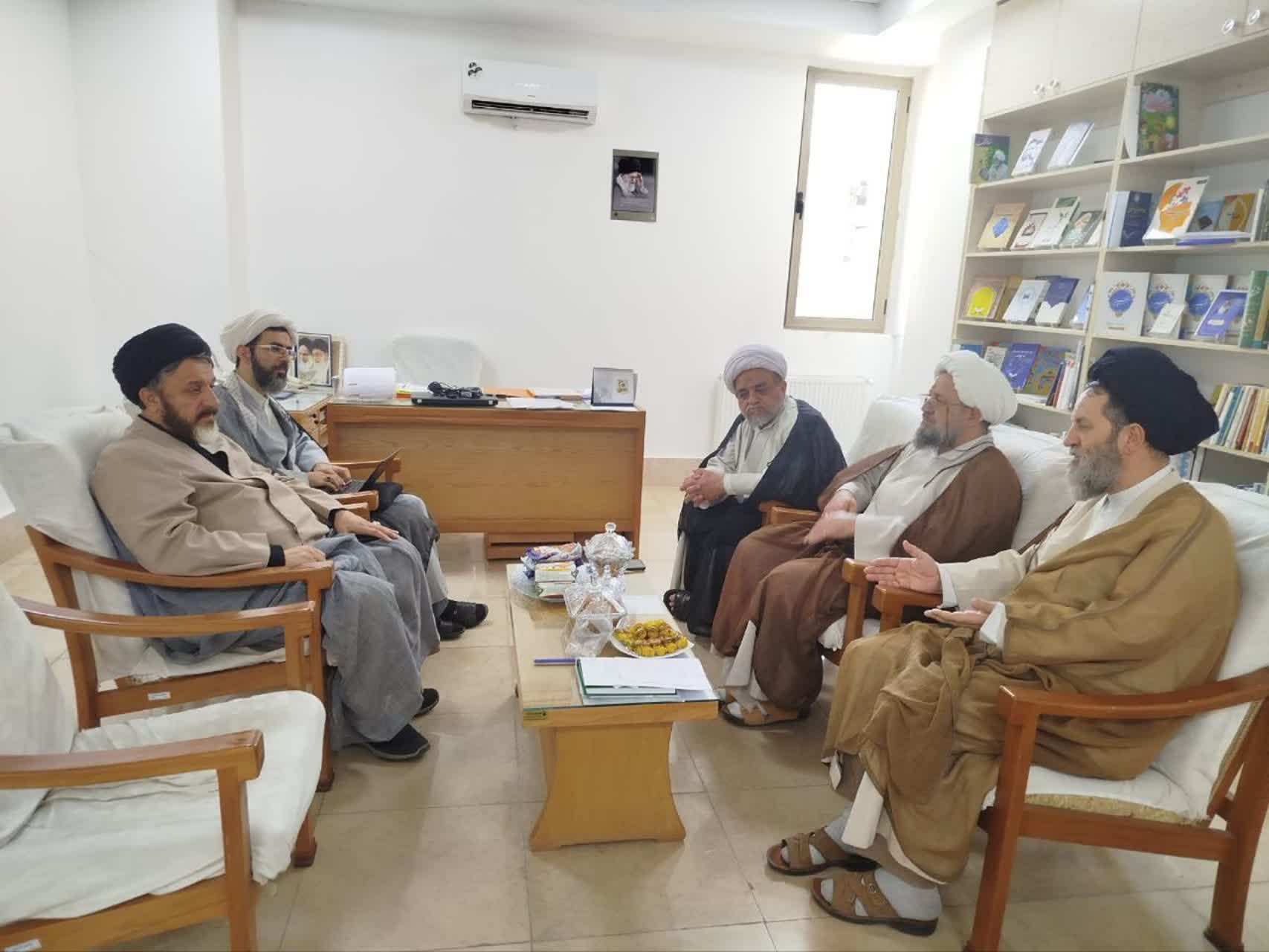 جلسه رئیس مجمع نمایندگان حجت‌الاسلام والمسلمین رضوی‌مهر و حجت‌الاسلام والمسلمین عسگری عضو هیئت رییسه مجمع با مسئولین مرکز آموزش‌های مهارت‌های بیان تفسیر در تاریخ ۱۴۰۵.۰۳.۱۶ برگزار گردید.
