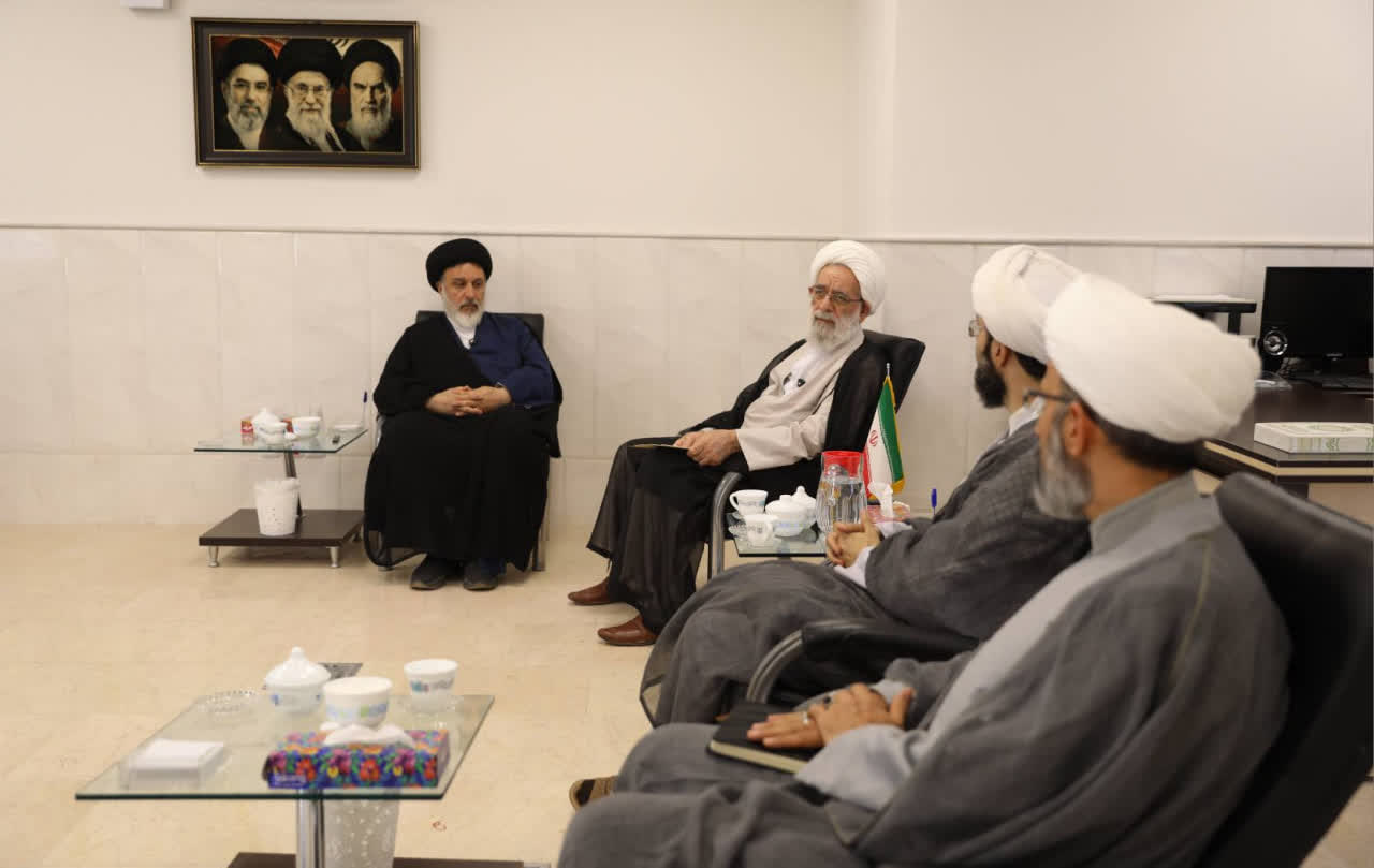 حجت الاسلام و المسلمین فرخ‌فال تبیین کرد: مجمع نمایندگان طلاب؛ حلقه ارتباطی بدنه طلاب با نهادهای عالی حوزوی