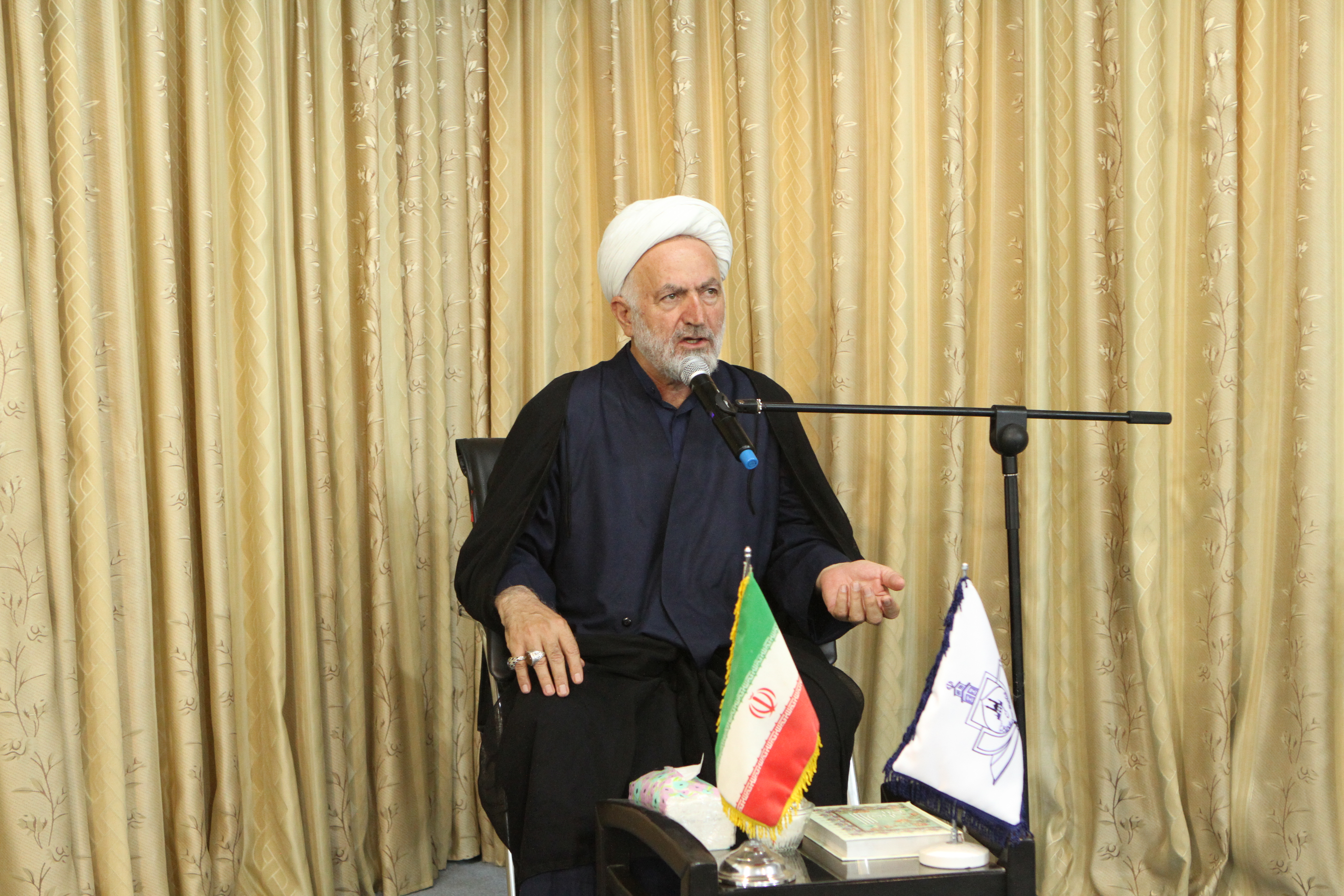در ادامه جلسه مجمع عمومی، نمایندگان محترم درراستای تحقق فرمان انتقام‌خواهی، پیشنهادات خود را مطرح نمودند و بر اهمیت نقش‌آفرینی و حضور روحانیون تأکید کردند.