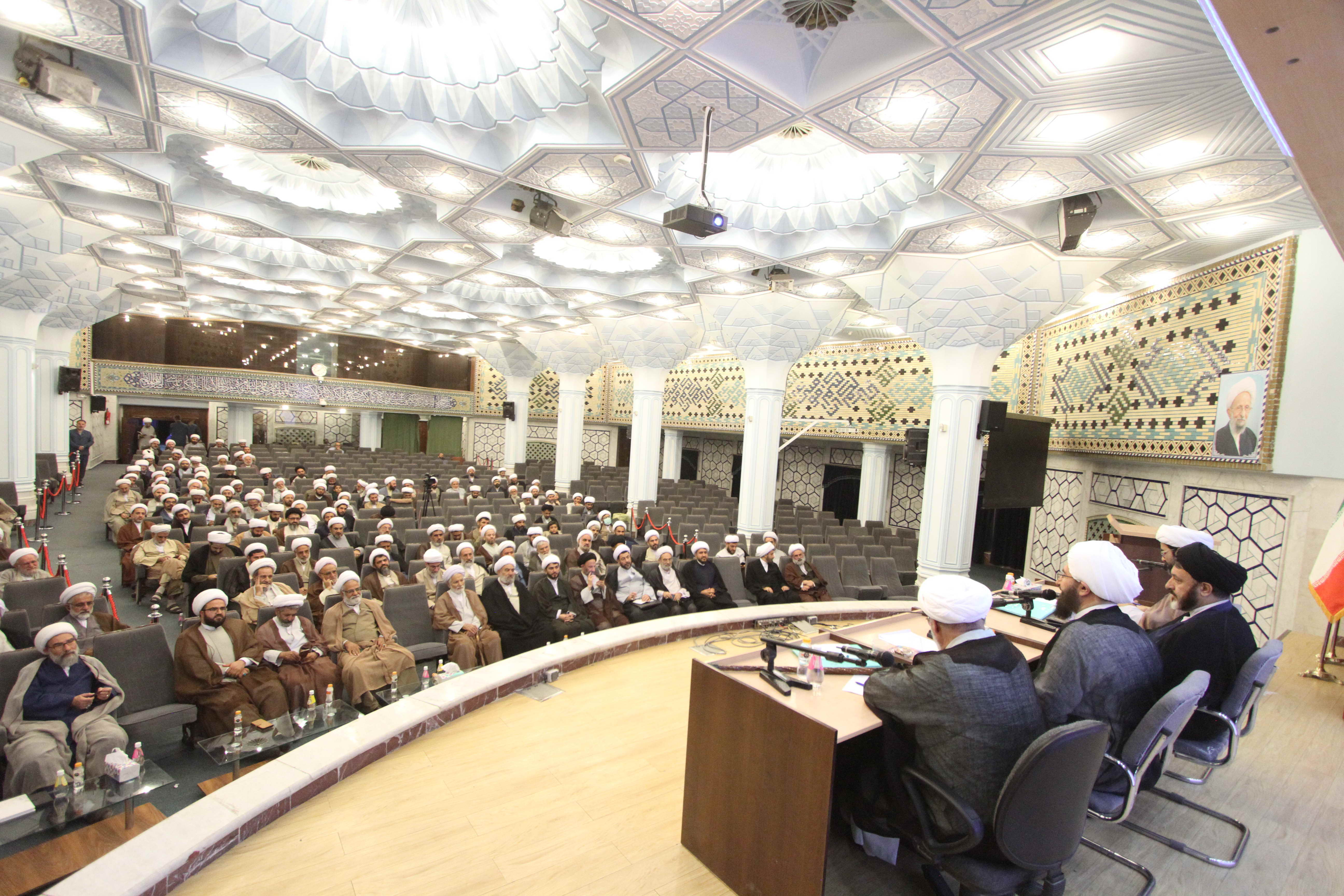 گزارشی از نشست مجمع عمومی نمایندگان طلاب و فضلای حوزه‌های علمیه مورخ 1404/07/09