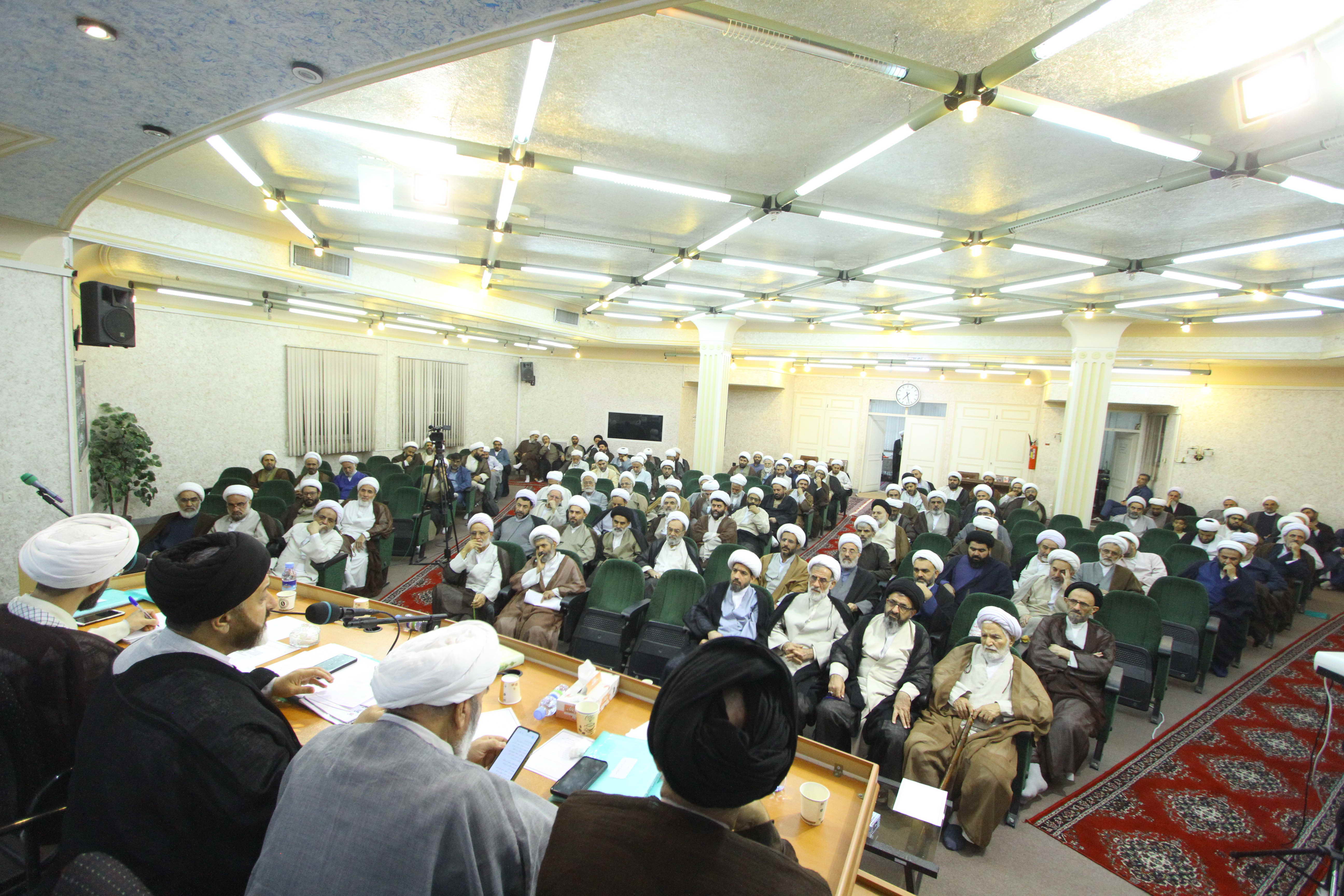  جلسه مجمع عمومی نمایندگان طلاب و فضلای حوزه های علمیه مورخ 1404/07/23 در سالن جامعه محترم مدرسین برگزار گردید.