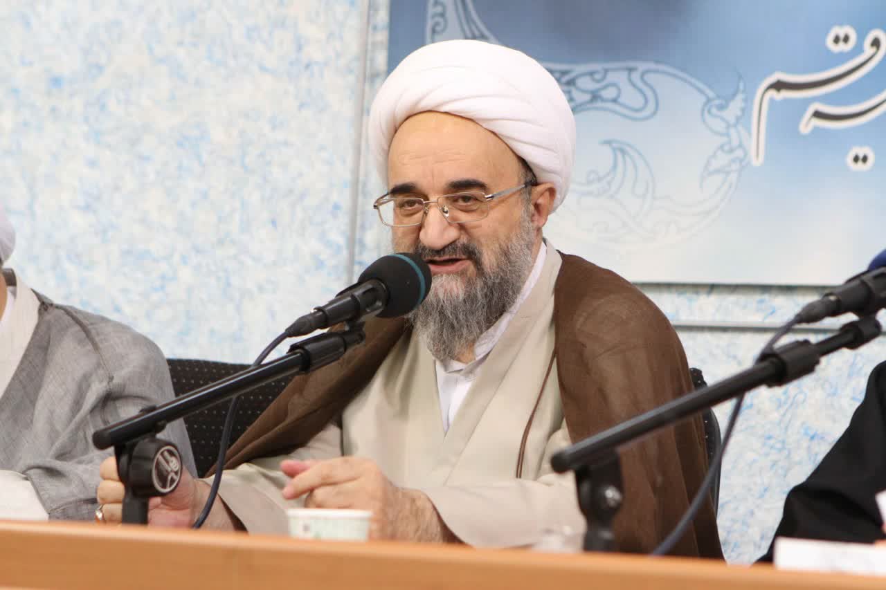 حجت الاسلام والمسلمین مشهدی آقایی مهمان جلسه مجمع عمومی مجمع نمایندگان طلاب و فضلا