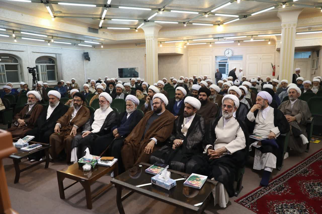 جلسه مجمع عمومی نمایندگان طلاب و فضلای حوزه علمیه قم، به ریاست حجت‌الاسلام والمسلمین سعیدی، برگزار شد.